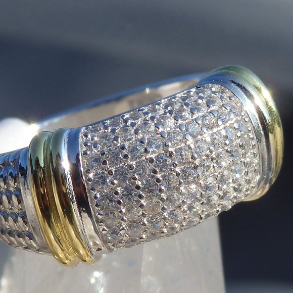 Silver band ring with multiple cz's.  size 6. - Picture 4 of 9